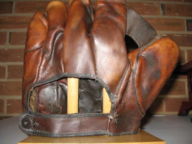 George Burns Goldsmith A5 Back